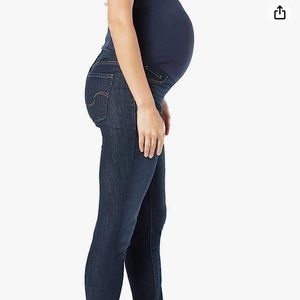 Levi’s Maternity jeans